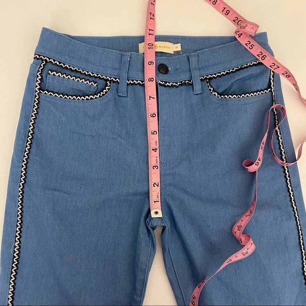 Tory Burch || Jodie‎ Jeans in Rinse Wash Ric Rac Knit Trim 25